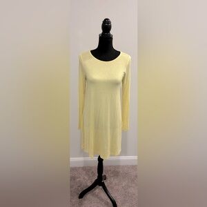 Amelia James Pale Yellow 3/4 Swing Tunic with Pockets - Size Small